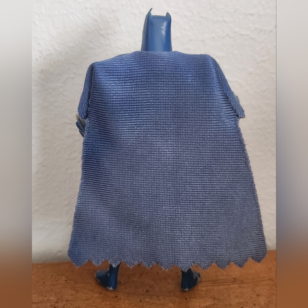 DC Comics Batman Action Figure 5" - Picture 3 of 5